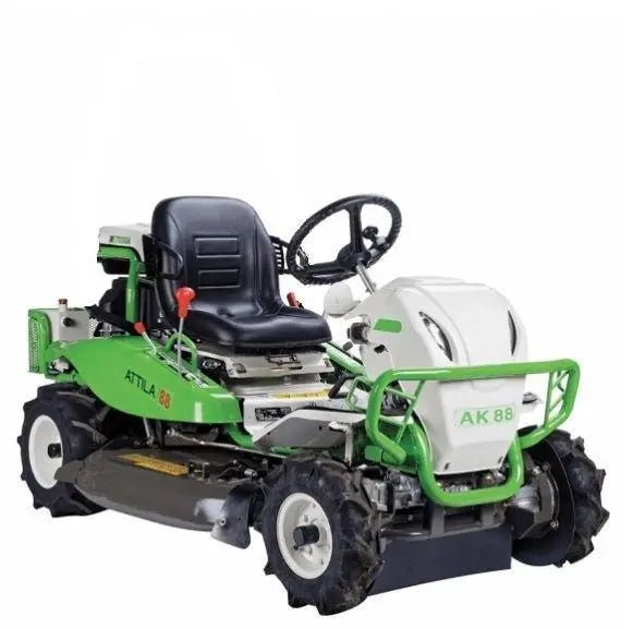 Etesia_Attila_AK88_20211215-1-1.jpg Etesia Aufsitzgestrüppmäher Attila AK88, 88 cm Schnittbreite, Kawasaki FS481V V-Twin Motor, Hydrostat, Differentialsperre – Bild 1