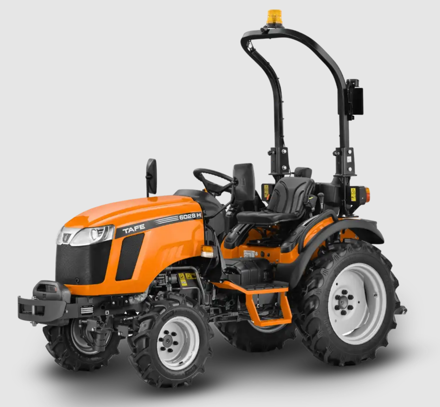 Tafe_6028H_20250324-2.png TAFE 6028H Kleintraktor 24,5 PS Diesel – Hydrostat Allradtraktor mit Mitsubishi Motor & Zapfwelle – Bild 1